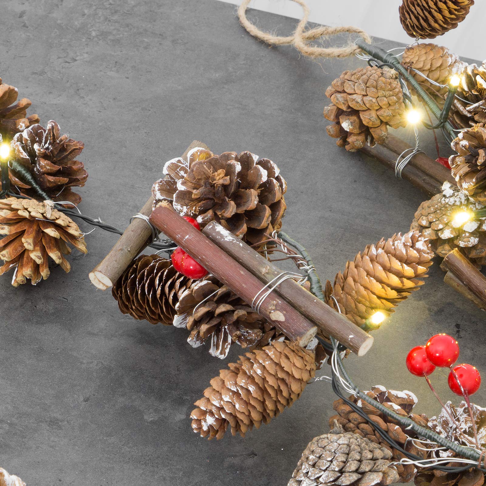 1.5m Pre-Lit Christmas Garland-Christmas Decor-GloBrite-DREIBACH