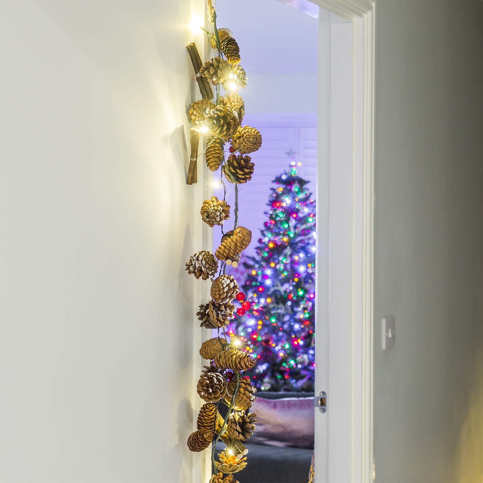 1.5m Pre-Lit Christmas Garland