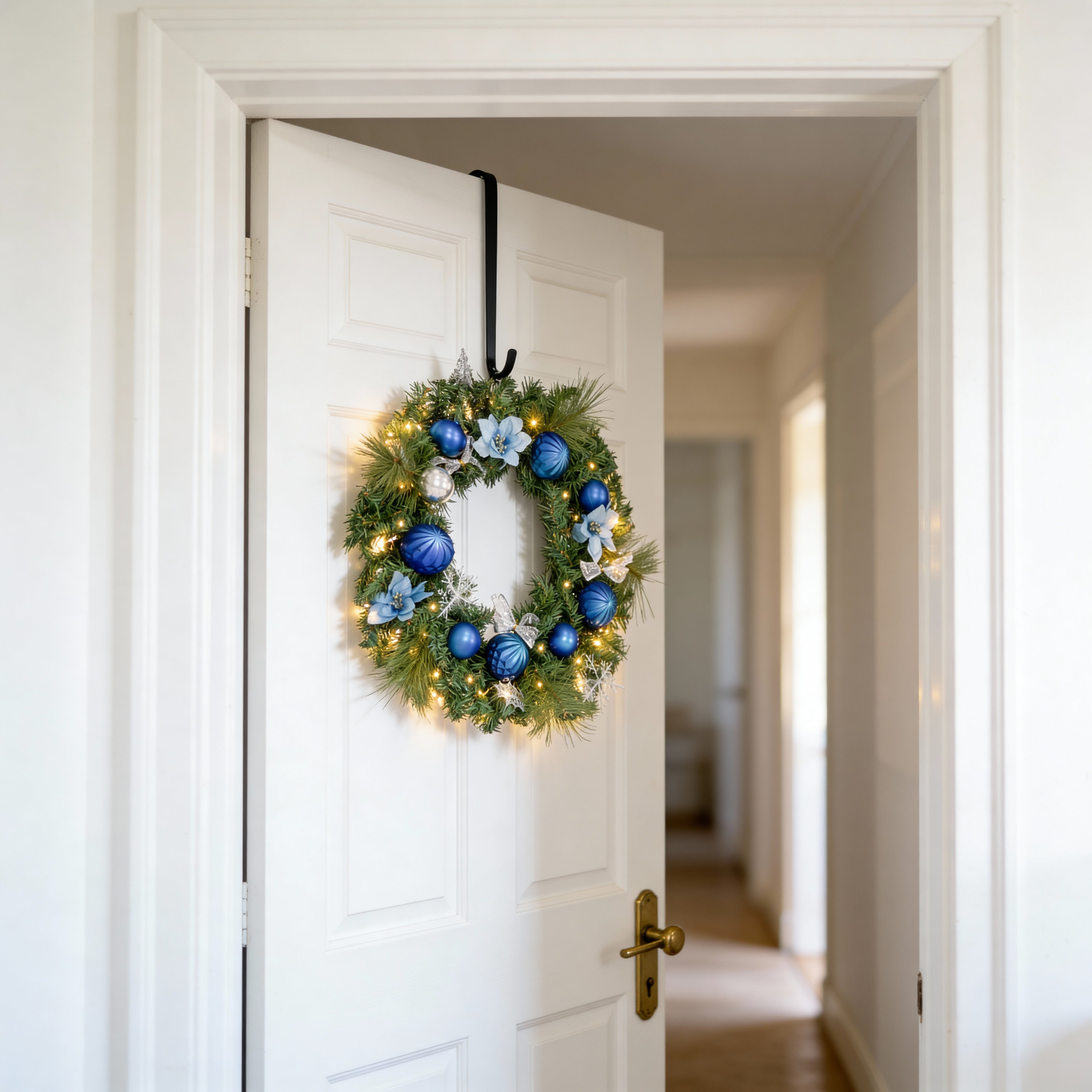 Illuminated Winter Christmas Wreath-Christmas Decor-GloBrite-DREIBACH